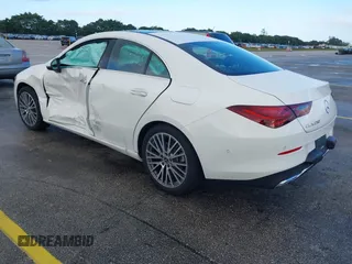 2025 Mercedes-Benz CLA 250 z VIN W1K5J4GBXSN516282, wystawiony jako IAAI lot #41092559 z przebiegiem 7917 mil mil oraz . Historia ofert i sprzedaży dostępna na DreamBid. Obrazek 3.