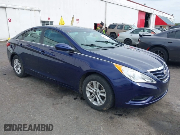 2013 Hyundai Sonata GLS with VIN 5NPEB4AC3DH669307, listed as a IAAI auction lot 42015043 with 105,690 mi miles and . Bid and sale history available at carsss.com. Image 1.