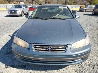 2001 Toyota Camry CE with VIN 4T1BG22K81U768006, listed as a Copart auction lot 50497335 with 187,898 mi miles and Salvage Title. Bid and sale history available at carsss.com. Image 5.