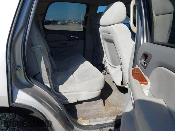 2007 GMC Yukon SLE w/3SA with VIN 1GKFC13C57R317747, listed as a IAAI auction lot 41628540 with 204,705 mi miles. Bid and sale history available at carsss.com. Image 8.