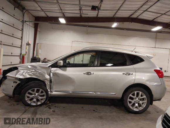 2011 Nissan Rogue SV z VIN JN8AS5MV2BW252693, wystawiony jako IAAI lot #42217693 z przebiegiem 154 278 mil mil oraz . Historia ofert i sprzedaży dostępna na DreamBid. Obrazek 15.