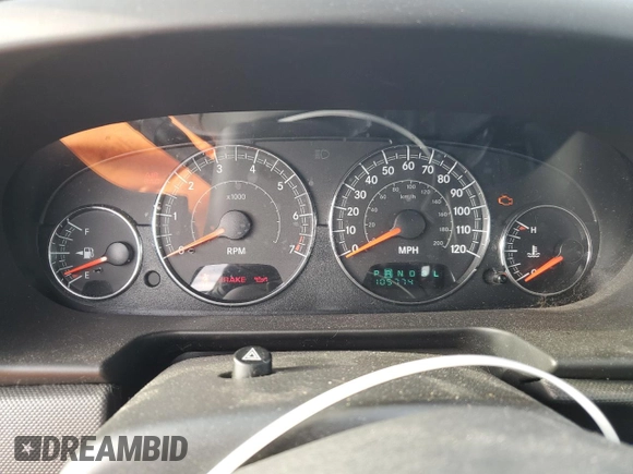 2005 Chrysler Sebring with VIN 1C3EL45X25N677043, listed as a Copart auction lot 82529324 with 105,774 mi miles and Salvage title. Bid and sale history available at DreamBid. Image 9.