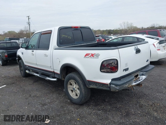 2003 Ford F-150 XLT with VIN 1FTRW08L43KA64328, listed as a IAAI auction lot 41932751 with 275,213 mi miles. Bid and sale history available at carsss.com. Image 3.