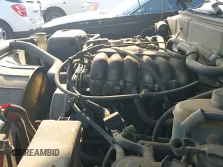 2001 Toyota Tundra с VIN 5TBJN32161S216116, выставлен на аукционе IAAI как лот 42573620 с пробегом 380 474 миль миль и . История ставок и продаж доступна на DreamBid. Изображение 19.