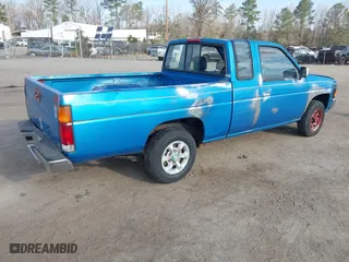 1995 Nissan Trucks 2WD XE with VIN 1N6SD16S2SC316607, listed as a IAAI auction lot 41914321 with 160,681 mi miles. Bid and sale history available at carsss.com. Image 4.
