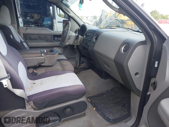 2004 Ford F-150 XL с VIN 1FTPX12504FA23905, выставлен на аукционе IAAI как лот 42321422 с пробегом 222 307 миль миль и . История ставок и продаж доступна на DreamBid. Изображение 5.