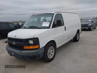 2013 Chevrolet Express Cargo z VIN 1GCSGAFX4D1128353, wystawiony jako IAAI lot #41369784 z przebiegiem 109 703 mil mil oraz . Historia ofert i sprzedaży dostępna na DreamBid. Obrazek 17.