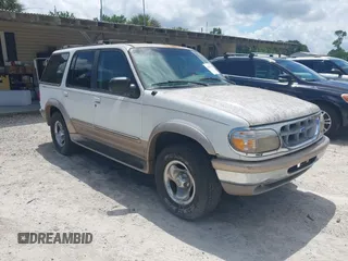 1997 Ford Explorer XL z VIN 1FMDU34E3VZB77721, wystawiony jako IAAI lot #42176970 z przebiegiem 226 054 mil mil oraz . Historia ofert i sprzedaży dostępna na DreamBid. Obrazek 1.