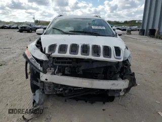 2016 Jeep Cherokee Latitude with VIN 1C4PJLCB9GW376343, listed as a Copart auction lot 44128145 with 94,471 mi miles and Salvage Title. Bid and sale history available at carsss.com. Image 5.