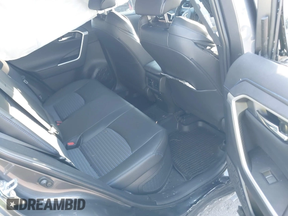 2024 Toyota RAV4 Hybrid XSE with VIN 2T3E6RFV0RW068643, listed as a IAAI auction lot 41621702 with 10,332 mi miles. Bid and sale history available at carsss.com. Image 8.