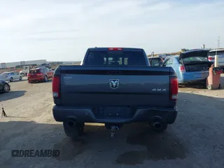 2016 Ram 1500 Sport z VIN 1C6RR7MT9GS151662, wystawiony jako IAAI lot #41824580 z przebiegiem 200 122 mil mil oraz . Historia ofert i sprzedaży dostępna na DreamBid. Obrazek 16.