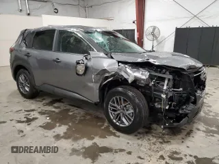 2024 Nissan Rogue S z VIN 5N1BT3AB6RC694380, wystawiony jako Copart lot #56228775 z przebiegiem 25 000 mil mil oraz Nie do naprawy • Non repairable. Historia ofert i sprzedaży dostępna na DreamBid. Obrazek 4.