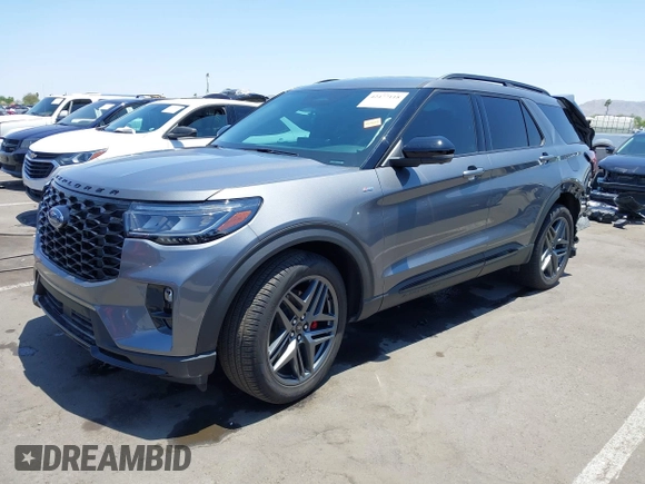 2025 Ford Explorer ST-Line z VIN 1FMUK7KH6SGA94253, wystawiony jako IAAI lot #42477118 z przebiegiem 4 828 mil mil oraz . Historia ofert i sprzedaży dostępna na DreamBid. Obrazek 18.
