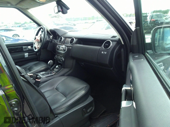 2010 Land Rover LR4 Lux z VIN SALAK2D44AA532072, wystawiony jako IAAI lot #37238544 z przebiegiem 118 089 mil mil oraz . Historia ofert i sprzedaży dostępna na DreamBid. Obrazek 5.