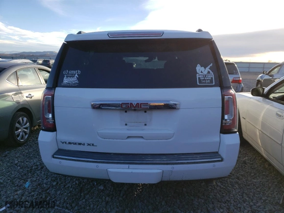 2016 GMC Yukon XL Denali with VIN 1GKS2HKJ1GR304195, listed as a Copart auction lot 89210675 with 185,539 mi miles and Clean Title. Bid and sale history available at carsss.com. Image 6.