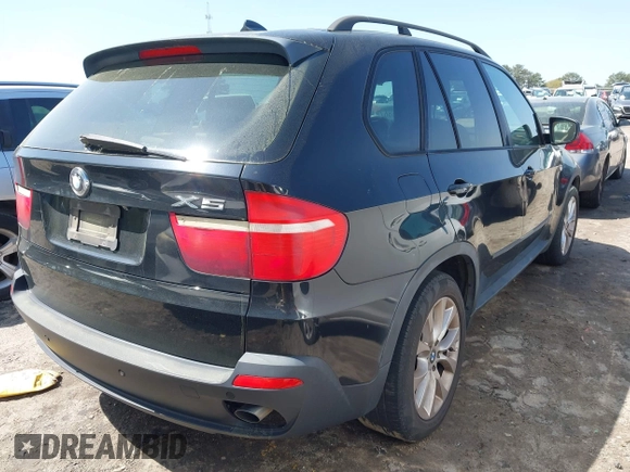 2007 BMW X5 3.0si z VIN 4USFE43597LY80810, wystawiony jako IAAI lot #41940471 z przebiegiem 217 754 mil mil oraz . Historia ofert i sprzedaży dostępna na DreamBid. Obrazek 4.