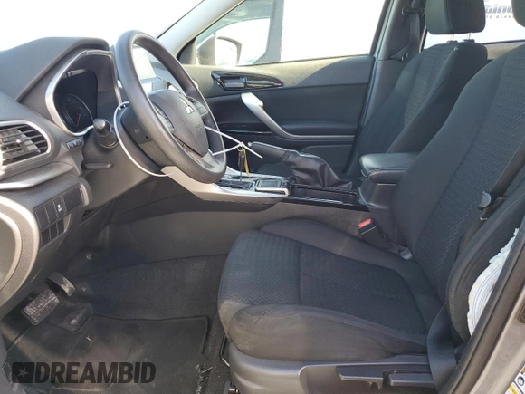 2019 Mitsubishi Eclipse Cross LE z VIN JA4AT4AA7KZ002945, wystawiony jako Copart lot #87117784 z przebiegiem 46 624 mil mil oraz Nie do naprawy • Non repairable. Historia ofert i sprzedaży dostępna na DreamBid. Obrazek 7.