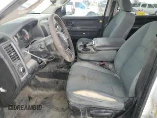 2018 Ram 2500 Tradesman z VIN 3C6UR5HJ0JG279228, wystawiony jako Copart lot #65447575 z przebiegiem 106 614 mil mil oraz Czysty tytuł • Clean title. Historia ofert i sprzedaży dostępna na DreamBid. Obrazek 7.