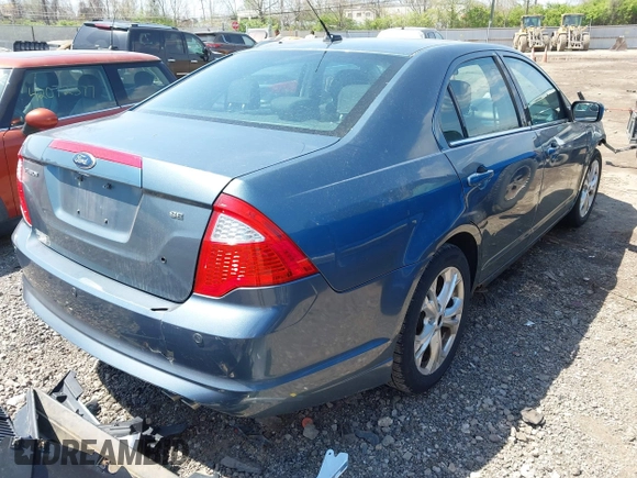 2012 Ford Fusion SE with VIN 3FAHP0HA1CR315945, listed as a IAAI auction lot 42076103 with 187,790 mi miles. Bid and sale history available at carsss.com. Image 4.