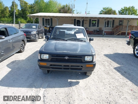 1992 Toyota Pickup with VIN JT4RN81AXN0100712, listed as a IAAI auction lot 42016872 with 124,997 mi miles and . Bid and sale history available at DreamBid. Image 6.