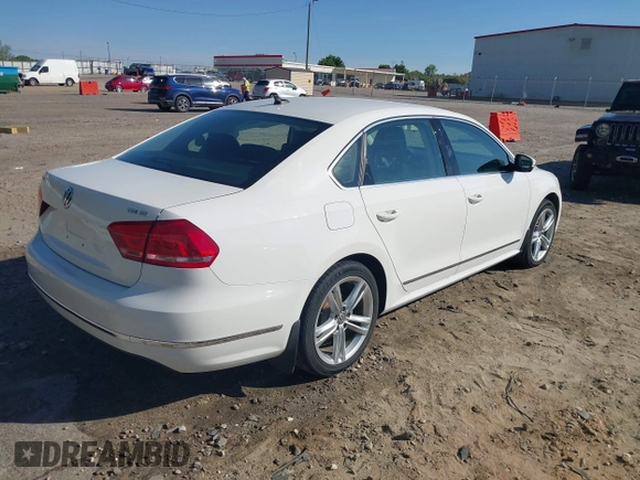 2015 Volkswagen Passat SE с VIN 1VWBV7A33FC060015, выставлен на аукционе IAAI как лот 42039292 с пробегом 52 110 миль миль и . История ставок и продаж доступна на DreamBid. Изображение 4.