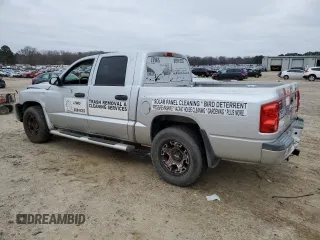 2010 Dodge Dakota Bighorn/Lonestar z VIN 1D7CE3GK3AS202401, wystawiony jako Copart lot #87529045 z przebiegiem 175 258 mil mil oraz Czysty tytuł • Clean title. Historia ofert i sprzedaży dostępna na DreamBid. Obrazek 2.