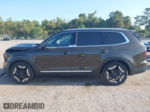 2023 Kia Telluride EX X-Line with VIN 5XYP3DGC2PG354460, listed as a IAAI auction lot 42123098 with 21,368 mi miles and . Bid and sale history available at DreamBid. Image 14.