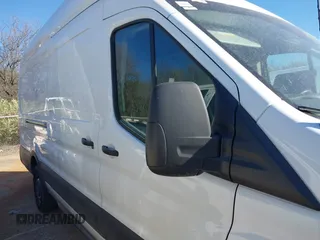 2023 Ford Transit Cargo z VIN 1FTBR3X8XPKA69739, wystawiony jako IAAI lot #41824302 z przebiegiem 67 703 mil mil oraz . Historia ofert i sprzedaży dostępna na DreamBid. Obrazek 13.