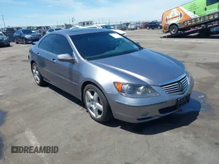 2008 Acura RL Technology z VIN JH4KB16688C004035, wystawiony jako IAAI lot #42247296 z przebiegiem 182 548 mil mil oraz . Historia ofert i sprzedaży dostępna na DreamBid. Obrazek 1.