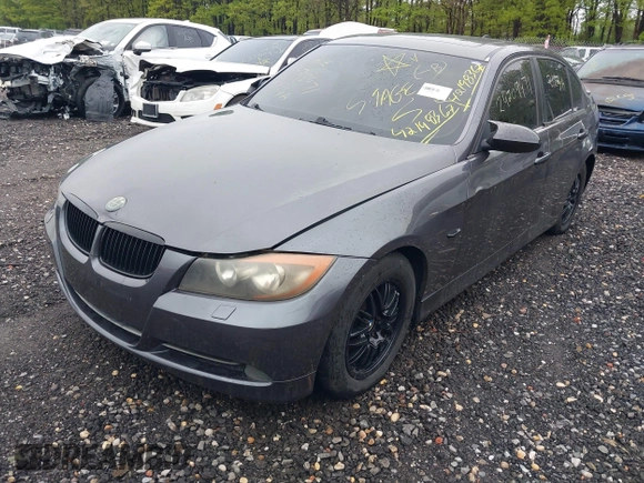 2008 BMW 3 Series 328xi with VIN WBAVC73508KX90880, listed as a IAAI auction lot 42198367 with Not provided miles and . Bid and sale history available at DreamBid. Image 2.