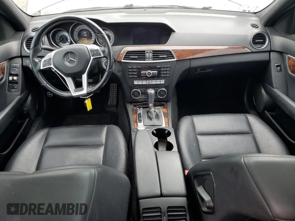 2012 Mercedes-Benz C 300 Sport с VIN WDDGF8BB5CF866696, выставлен на аукционе Copart как лот 61167465 с пробегом 174 506 миль миль и Чистый • Clean title. История ставок и продаж доступна на DreamBid. Изображение 8.