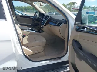 2015 Mercedes-Benz M-Class ML 350 with VIN 4JGDA5HB6FA608539, listed as a IAAI auction lot 41972173 with 102,190 mi miles. Bid and sale history available at carsss.com. Image 5.
