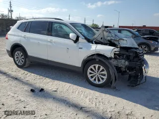 2018 Volkswagen Tiguan SEL with VIN 3VV3B7AX9JM215887, listed as a Copart auction lot 53504555 with 65,895 mi miles and Clean Title. Bid and sale history available at carsss.com. Image 4.