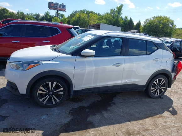 2018 Nissan Kicks SV with VIN 3N1CP5CU1JL505380, listed as a IAAI auction lot 40267581 with 80,705 mi miles. Bid and sale history available at carsss.com. Image 14.