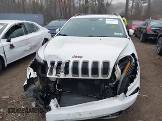 2017 Jeep Cherokee Latitude с VIN 1C4PJMCS1HW509295, выставлен на аукционе IAAI как лот 41909890 с пробегом 97 947 миль миль и . История ставок и продаж доступна на DreamBid. Изображение 12.