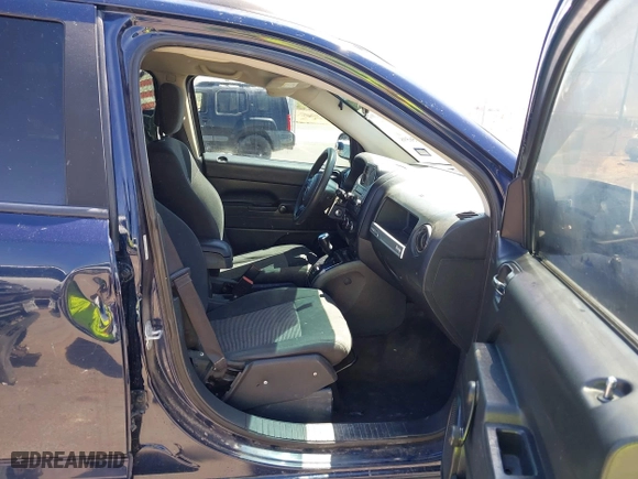 2014 Jeep Compass Sport with VIN 1C4NJCBB2ED737297, listed as a IAAI auction lot 42056598 with 185,155 mi miles. Bid and sale history available at carsss.com. Image 5.