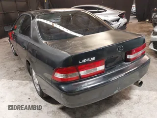 2001 Lexus ES 300 z VIN JT8BF28G415112517, wystawiony jako IAAI lot #42208849 z przebiegiem 202 029 mil mil oraz . Historia ofert i sprzedaży dostępna na DreamBid. Obrazek 3.
