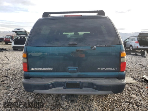2005 Chevrolet Suburban Z71 with VIN 3GNFK16ZX5G275563, listed as a Copart auction lot 85082084 with 217,164 mi miles and Salvage Title. Bid and sale history available at carsss.com. Image 6.