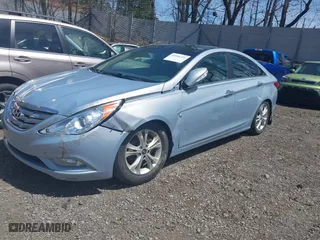2013 Hyundai Sonata SE with VIN 5NPEC4AC9DH784460, listed as a IAAI auction lot 42099724 with 152,744 mi miles. Bid and sale history available at carsss.com. Image 2.