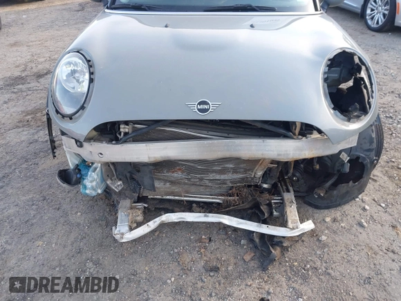 2019 MINI Hardtop Cooper with VIN WMWXP5C57K2H30039, listed as a IAAI auction lot 42301699 with 67,473 mi miles and . Bid and sale history available at DreamBid. Image 6.