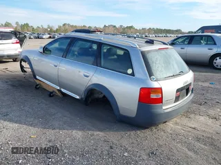 2004 Audi allroad A6 V8 z VIN WA1YD64B74N078543, wystawiony jako IAAI lot #41480613 z przebiegiem 65 216 mil mil oraz . Historia ofert i sprzedaży dostępna na DreamBid. Obrazek 3.