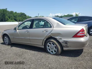 2005 Mercedes-Benz C 240 с VIN WDBRF61J65F607930, выставлен на аукционе Copart как лот 61647215 с пробегом 81 649 миль миль и Списание • Salvage title. История ставок и продаж доступна на DreamBid. Изображение 2.