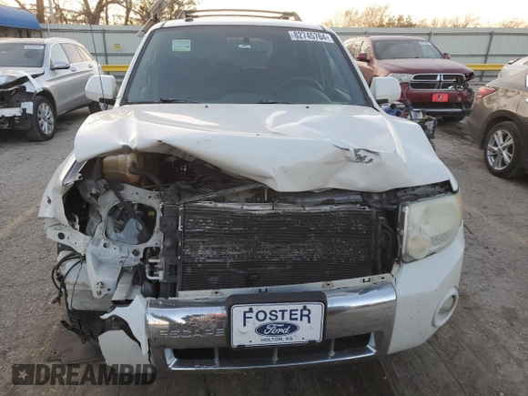 2011 Ford Escape Limited with VIN 1FMCU9EG1BKC25252, listed as a Copart auction lot 82745764 with 202,179 mi miles and Salvage Title. Bid and sale history available at DreamBid. Image 5.