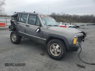 1987 Jeep Cherokee z VIN 1JCMR7819HT151523, wystawiony jako Copart lot #51586765 z przebiegiem 113 668 mil mil oraz Szkoda całkowita • Salvage title. Historia ofert i sprzedaży dostępna na DreamBid. Obrazek 4.