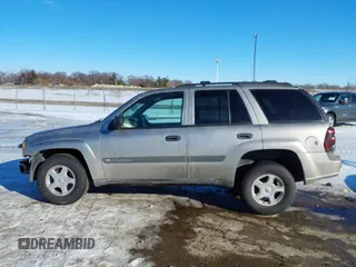 2003 Chevrolet TrailBlazer LS with VIN 1GNDT13SX32136311, listed as a IAAI auction lot 41355242 with 133,817 mi miles. Bid and sale history available at carsss.com. Image 15.