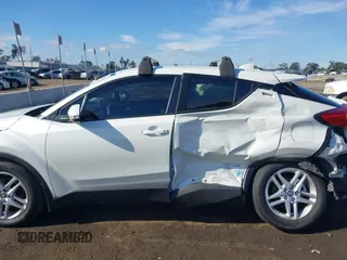 2020 Toyota C-HR LE with VIN JTNKHMBX6L1076433, listed as a IAAI auction lot 40975841 with 20,687 mi miles. Bid and sale history available at carsss.com. Image 15.