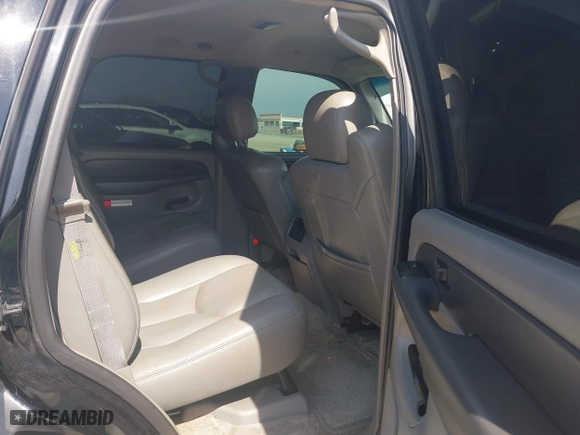 2003 Chevrolet Tahoe LT with VIN 1GNEC13Z73J322783, listed as a IAAI auction lot 41773868 with 259,710 mi miles. Bid and sale history available at carsss.com. Image 8.