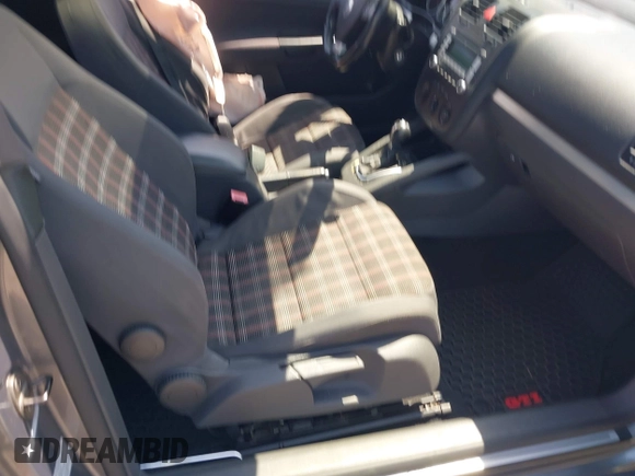 2009 Volkswagen GTI с VIN WVWFD71K39W018428, выставлен на аукционе IAAI как лот 42087828 с пробегом 107 725 миль миль и . История ставок и продаж доступна на DreamBid. Изображение 5.