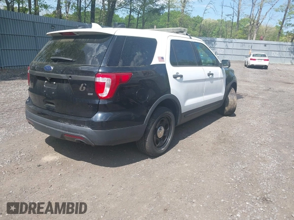 2016 Ford Police Interceptor Utility z VIN 1FM5K8AR3GGB36826, wystawiony jako IAAI lot #42177474 z przebiegiem 65 464 mil mil oraz . Historia ofert i sprzedaży dostępna na DreamBid. Obrazek 4.