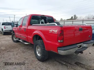 2000 Ford Super Duty F-250 XL with VIN 1FTNW21F9YED11508, listed as a IAAI auction lot 41361571 with 267,014 mi miles. Bid and sale history available at carsss.com. Image 3.
